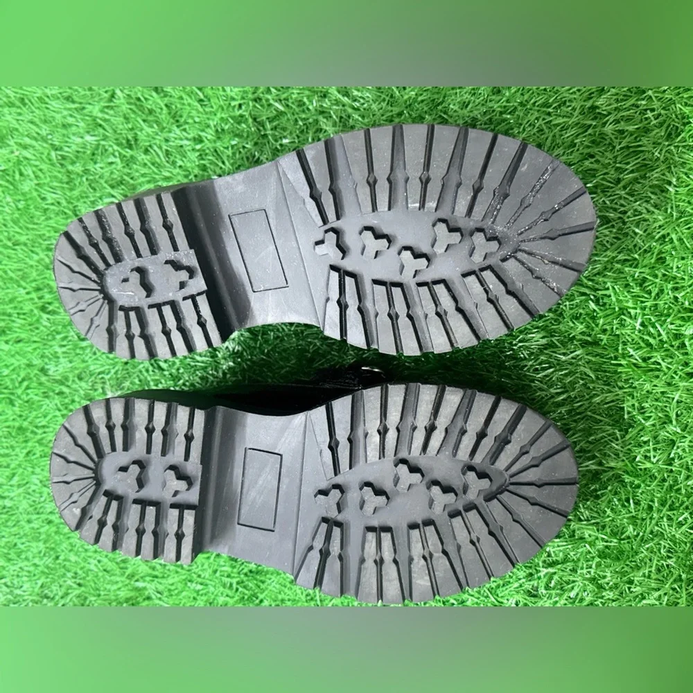 Vince Camuto‎ Kids Black Loafers with Silver Chain Size 3
